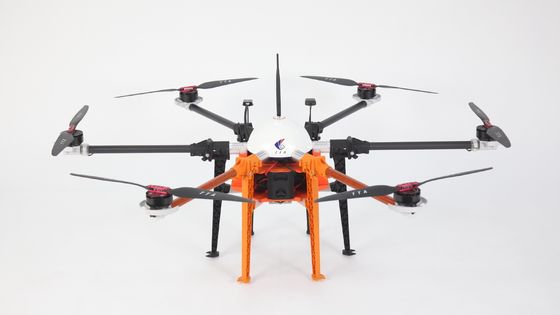 Drone innovativo per l'agricoltura con formazione staccabile per l'irrorazione di pesticidi