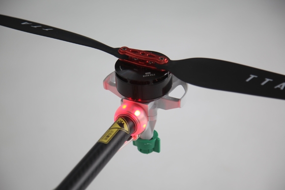 UAV per la spruzzatura di colture contenente liquidi medicinali con prestazioni e certificato CE