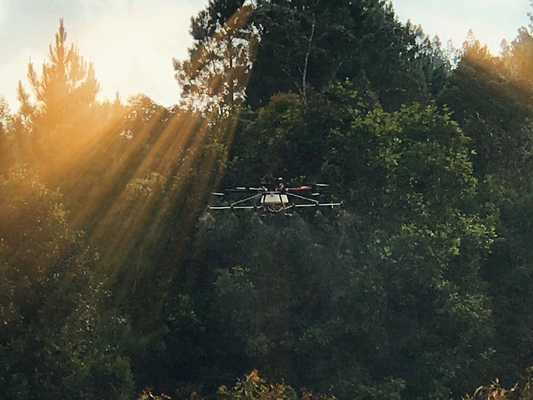 Richiesta personalizzata UAV Drone Crop Spraying Installazione di connessione a filo interna