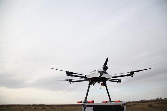 Controllo a distanza Autopilota di controllo dei parassiti GPS Drone con disinfettore contenente liquido