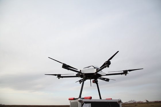 Controllo a distanza Autopilota di controllo dei parassiti GPS Drone con disinfettore contenente liquido