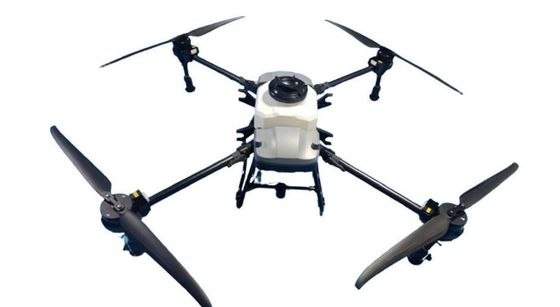 Sistema di spruzzatura con drone a controllo remoto per l'agricoltura