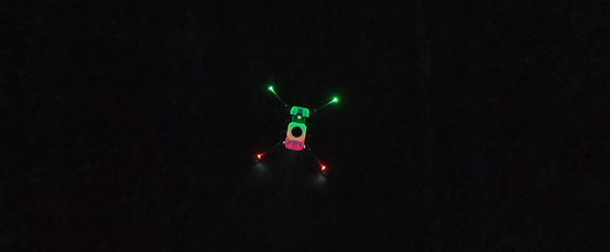 Drone a spruzzatore agricolo con grande carico utile