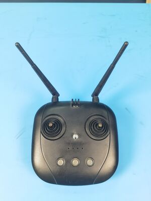 Drone per irrorazione agricola con valutazione automatica basata su intelligenza artificiale per simulazione di volo online e 30 moduli di formazione completi